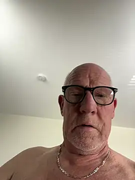 Snapshot of philefc chatting on 06-19-26, 11:03 philefc online show from 06-19-26, 11:03