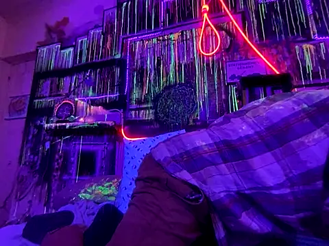 3615-ULLA online show from 10-25-25, 05:19