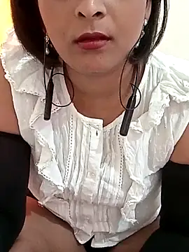 Snapshot of Queen_Kushi4 chatting on 04-23-26, 05:30 Queen Kushi4 online show from 04-23-26, 05:30