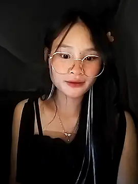 Snapshot of saronla_03 chatting on 09-28-25, 03:17 saronla 03 online show from 09-28-25, 03:17