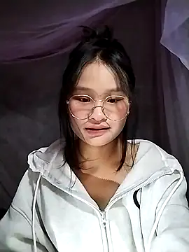 saronla 03 online show from 11-19-25, 08:03