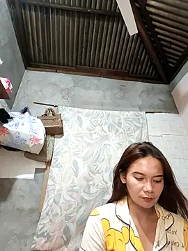 Snapshot of ur_hotsiren chatting on 11-04-25, 03:44 ur hotsiren online show from 11-04-25, 03:44