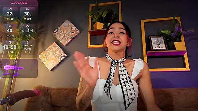 RACHELRUIZ online show from 11-02-25, 04:31