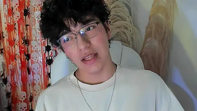 miilo wolf online show from 10-10-25, 11:42