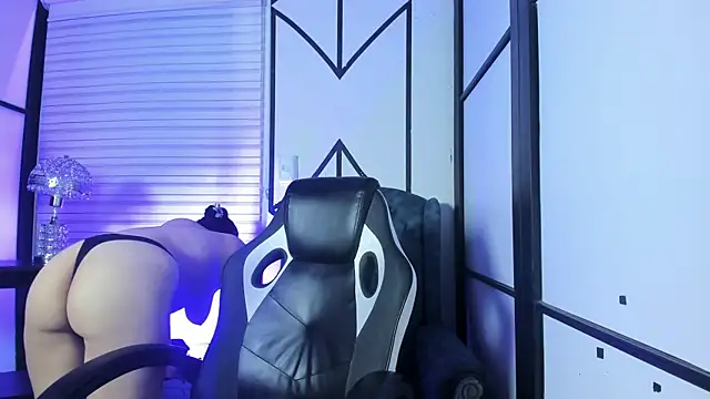 SamaraAnders  online show from 11-13-25, 04:33