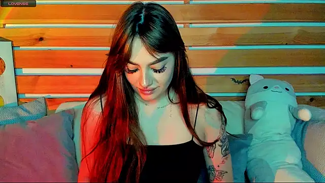 Emily Tylerr online show from 11-25-25, 08:36