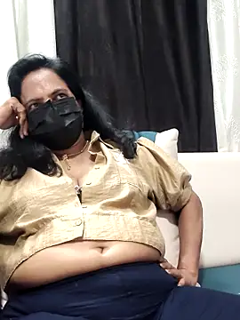 Snapshot of mallu-lover chatting on 05-04-26, 06:26 mallu-lover online show from 05-04-26, 06:26