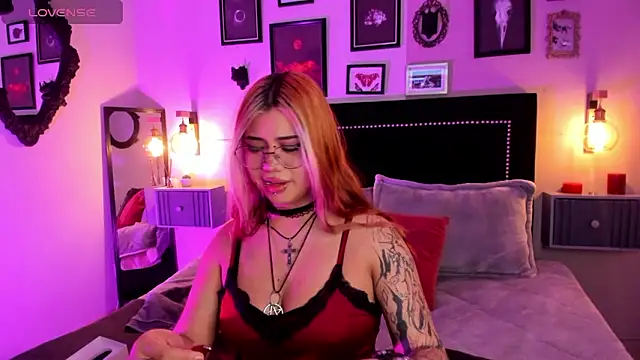 pinkk deemon online show from 03-10-26, 12:54