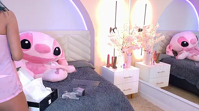 amy miller1 online show from 04-21-26, 08:01