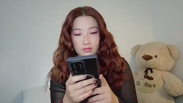 Snapshot of lunnaa_ chatting on 06-23-26, 10:08 lunnaa online show from 06-23-26, 10:08
