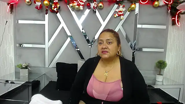 MonzerratBoyer online show from 12-18-25, 06:47