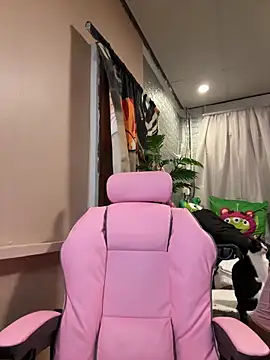 Kath C online show from 10-18-25, 06:37