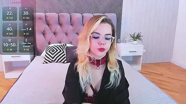 Snapshot of PrincessSlay chatting on 10-20-25, 05:30 PrincessSlay online show from 10-20-25, 05:30