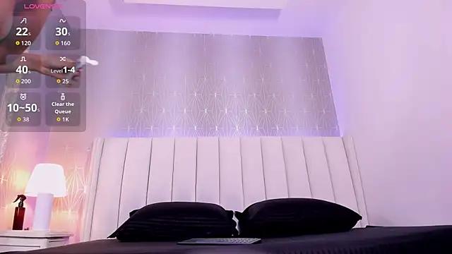 Mia-Medina online show from 04-17-26, 08:01