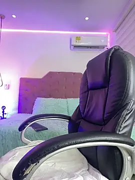 Velveet x online show from 10-22-25, 12:27