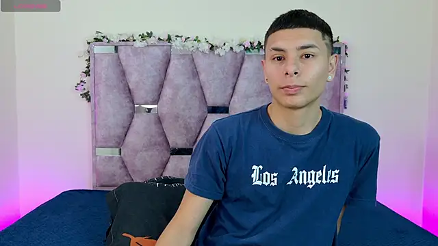 Snapshot of lana_and_liam_ chatting on 11-13-25, 09:19 lana and liam online show from 11-13-25, 09:19