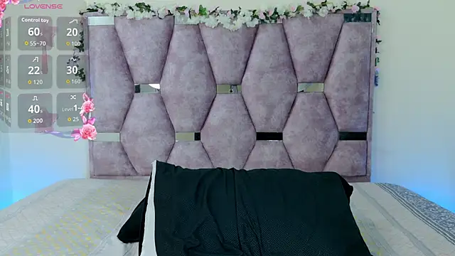 Snapshot of lana_and_liam_ chatting on 11-18-25, 09:36 lana and liam online show from 11-18-25, 09:36