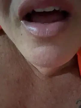 MaluLemos online show from 10-04-25, 02:20