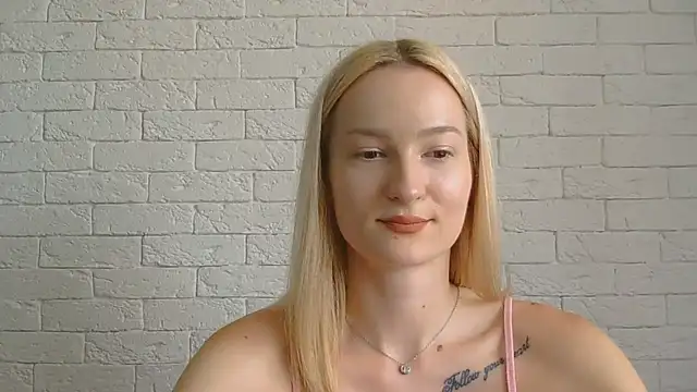 Snapshot of Alice_Sweet_01 chatting on 06-23-26, 11:41 Alice Sweet 01 online show from 06-23-26, 11:41