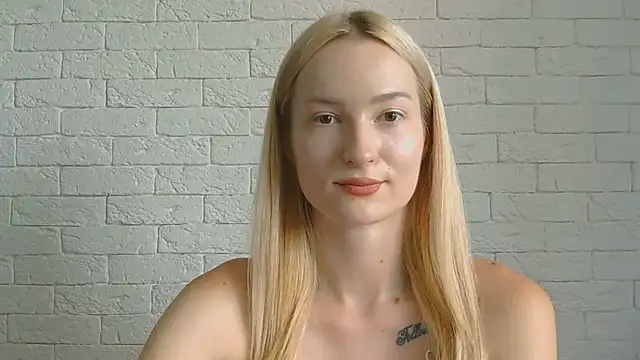 Snapshot of Alice_Sweet_01 chatting on 06-26-26, 11:03 Alice Sweet 01 online show from 06-26-26, 11:03