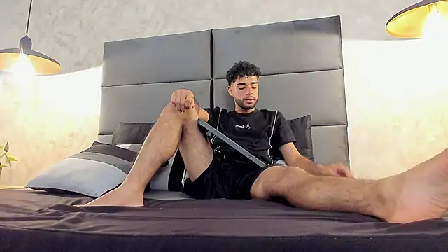 Snapshot of RaphaelDufort chatting on 09-08-25, 11:48 RaphaelDufort online show from 09-08-25, 11:48