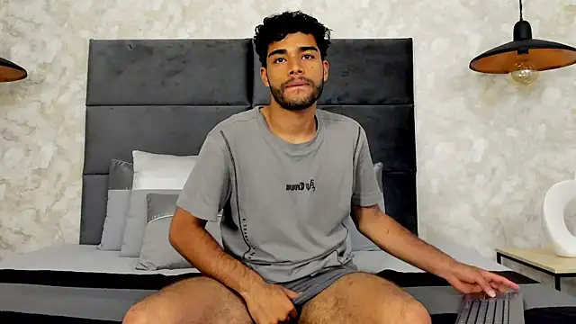 Snapshot of RaphaelDufort chatting on 09-29-25, 11:53 RaphaelDufort online show from 09-29-25, 11:53