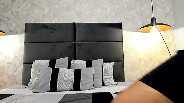 Snapshot of RaphaelDufort chatting on 10-17-25, 11:18 RaphaelDufort online show from 10-17-25, 11:18