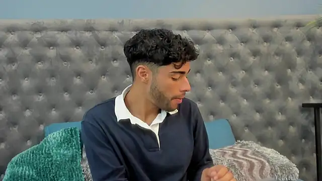 Snapshot of RaphaelDufort chatting on 10-18-25, 05:46 RaphaelDufort online show from 10-18-25, 05:46