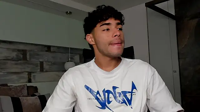 RaphaelDufort online show from 01-05-26, 06:00