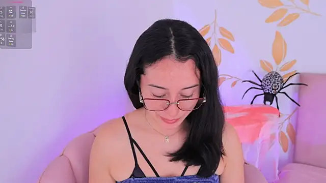 Ginevra esposito online show from 10-27-25, 01:15