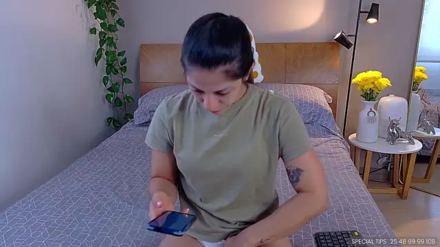 sarah rayy online show from 09-25-25, 07:39