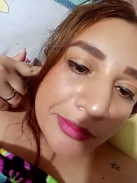 Snapshot of Arianna_Hot777 chatting on 10-28-25, 08:51 Arianna Hot777 online show from 10-28-25, 08:51