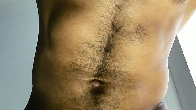 Snapshot of latinhotmuscle chatting on 04-12-26, 07:30 latinhotmuscle online show from 04-12-26, 07:30