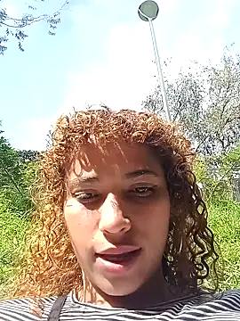 Snapshot of Vikyvoyeur chatting on 11-05-25, 07:14 Vikyvoyeur online show from 11-05-25, 07:14