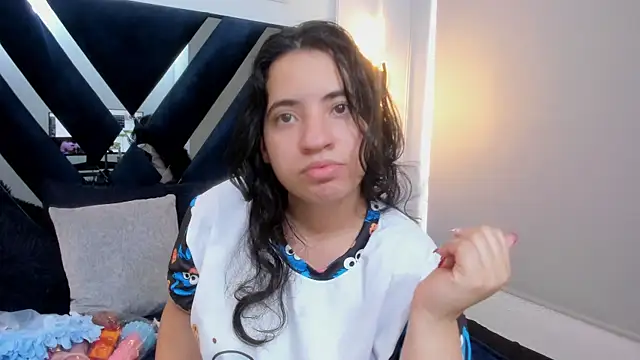 Nicol Chang online show from 02-14-26, 01:19