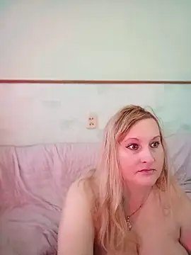 XHelenaX90 online show from 02-25-26, 10:03