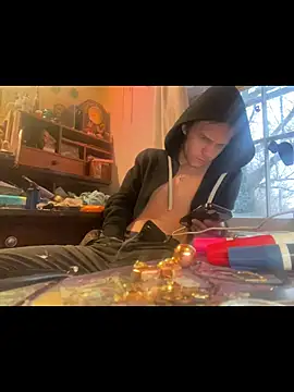 XanderOzzz online show from 11-30-25, 01:15