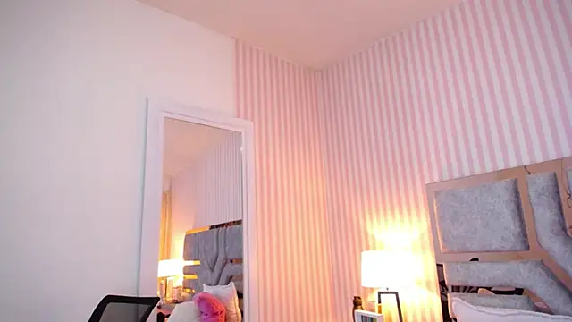 ViictoriaJones  online show from 09-10-25, 12:27