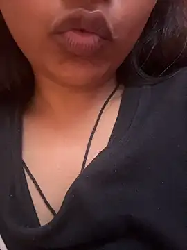 Snapshot of rimasharma_10 chatting on 05-04-26, 02:18 rimasharma 10 online show from 05-04-26, 02:18