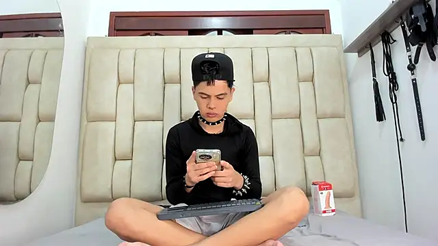 Felipe Cold online show from 11-15-25, 02:42