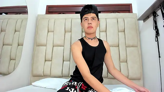 Felipe Cold online show from 11-16-25, 02:06