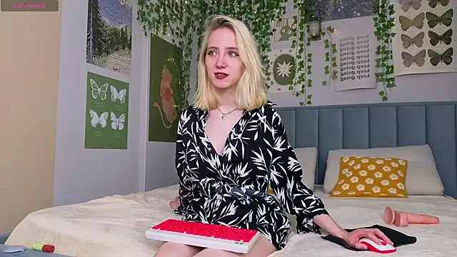 EmmaNovak online show from 12-03-25, 04:05