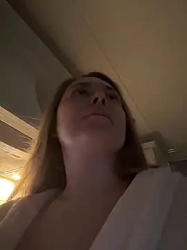 DeniMilkyyyyy online show from 11-18-25, 04:33