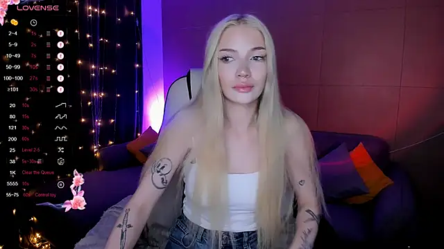 AnyaTaylor  online show from 10-19-25, 02:12