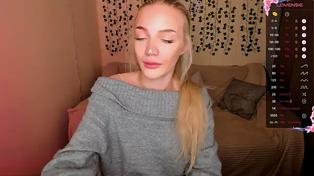 AnyaTaylor  online show from 11-12-25, 02:12