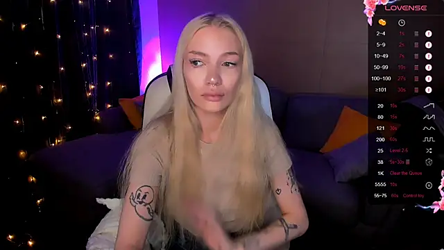 AnyaTaylor  online show from 11-21-25, 02:54