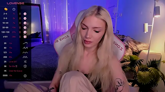 AnyaTaylor  online show from 06-07-26, 02:27