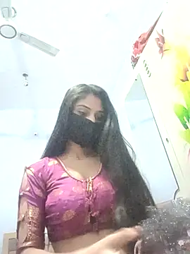 Snapshot of Hot-Soniya733 chatting on 10-28-25, 07:38 Hot-Soniya733 online show from 10-28-25, 07:38