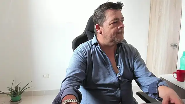 massimo dannger online show from 11-10-25, 09:47