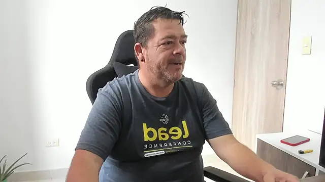 massimo dannger online show from 11-13-25, 04:28